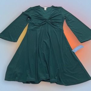 LONDON TIMES Women’s 10 Green Long Sleeve Dress